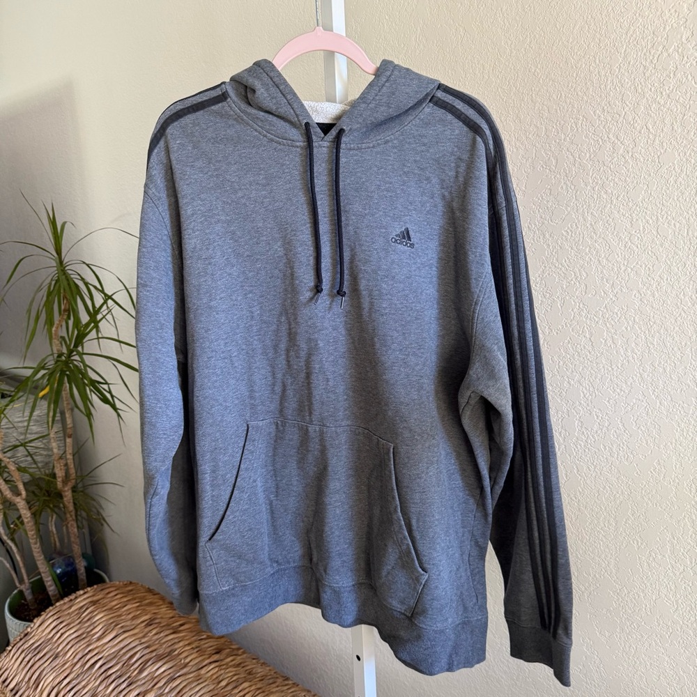 Adidas Gray Pullover Hoodie Men's Size XL Three Stripes Logo Sweatshirt Athletic